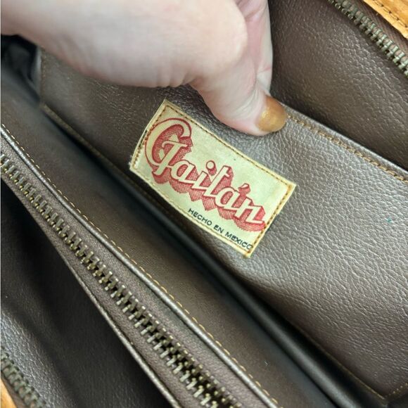 Gaitan vintage Mexican tooled leather Elegant Tan Leather Handbag - Picture 6 of 11